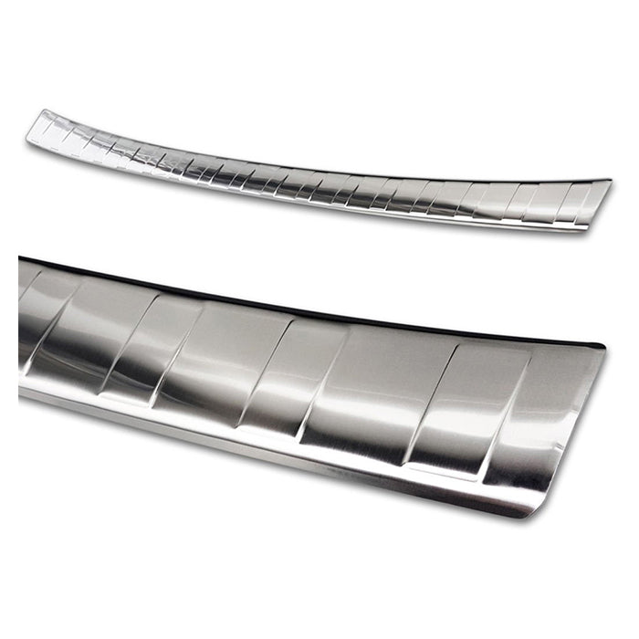 Læssekantbeskytter Toyota RAV4 V / Hybrid 2018- i poleret rustfrit stål - avisa