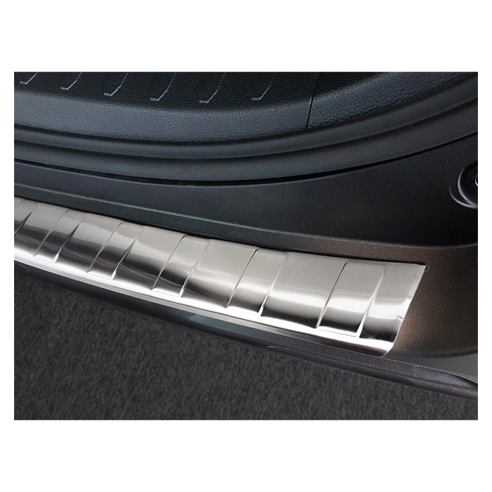 Læssekantbeskytter Toyota RAV4 V / Hybrid 2018- i poleret rustfrit stål - avisa