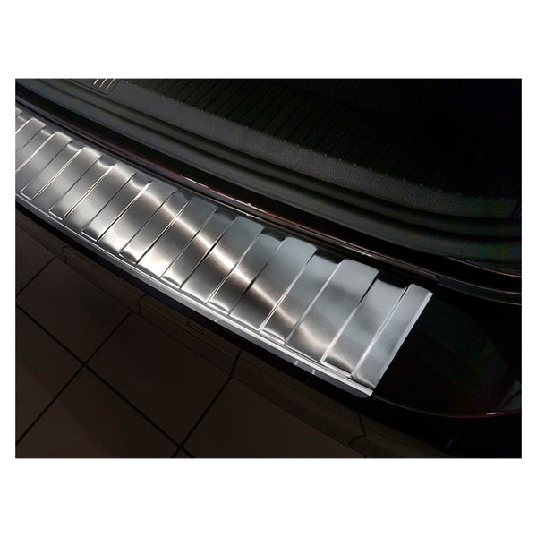 Læssekantbeskytter VW Passat B8 Variant 2014-2023 i poleret rustfrit stål - Avisa