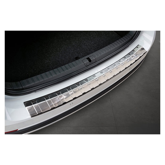 Læssekantbeskytter til Skoda Octavia Scout Combi 2020 i poleret rustfrit stål - avisa