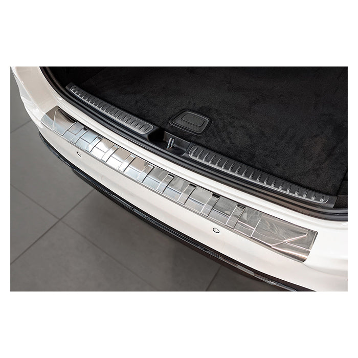 Læssekantbeskytter til Mercedes C-Klasse S206 (2021-) i poleret rustfrit stål - Avisa