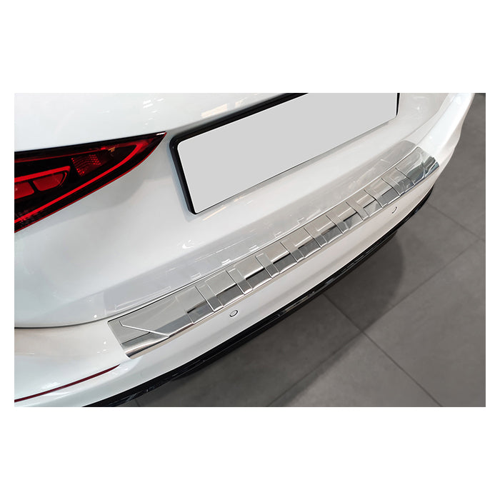 Læssekantbeskytter til Mercedes C-Klasse S206 (2021-) i poleret rustfrit stål - Avisa