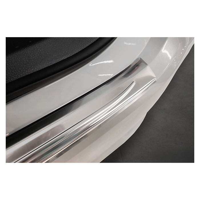 Læssekantbeskytter til Toyota Corolla XII Sedan 2018 - 2019 i poleret rustfrit stål - Avisa