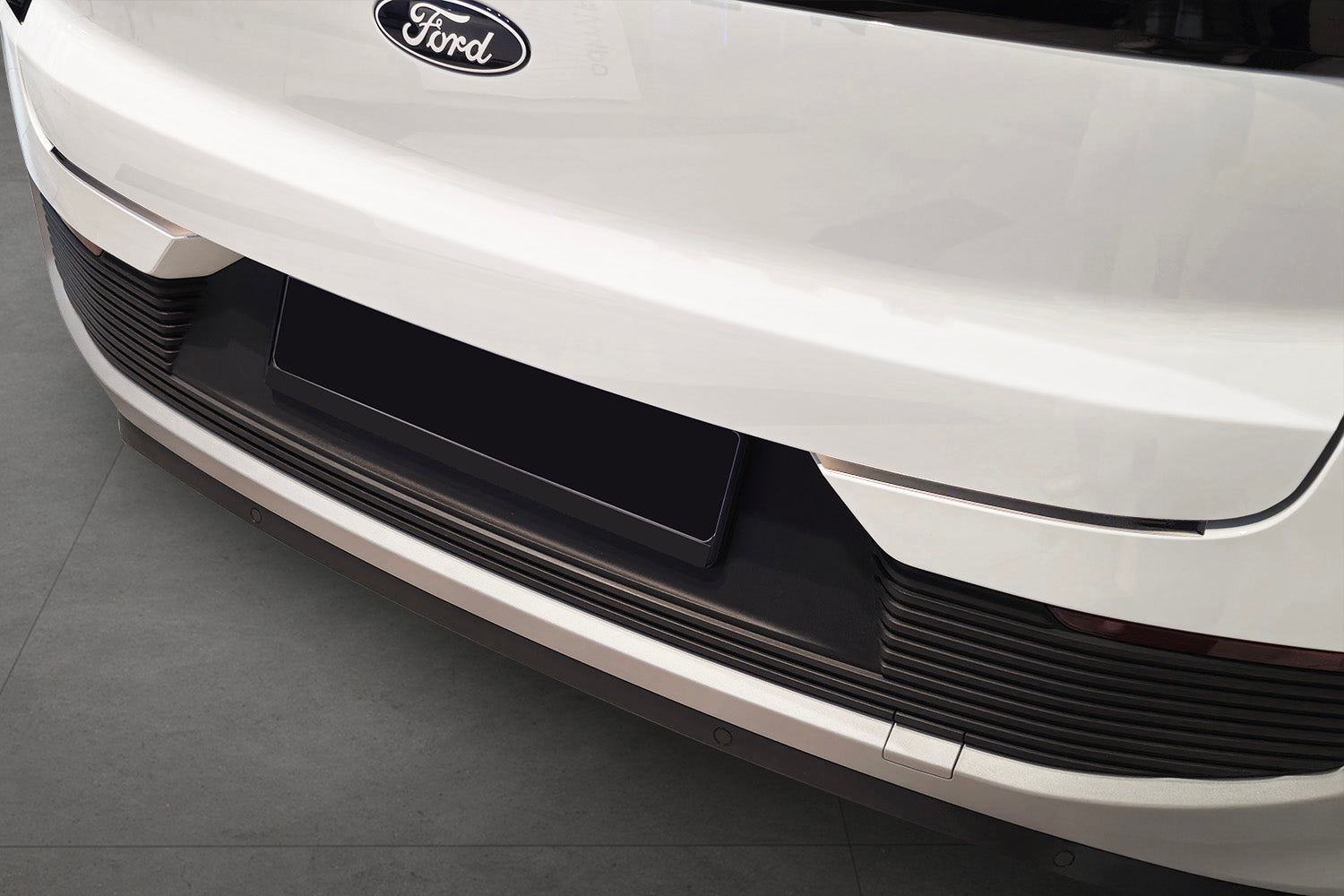 Læssekantbeskytter Ford Explorer EV 2024 i poleret stål - Avisa