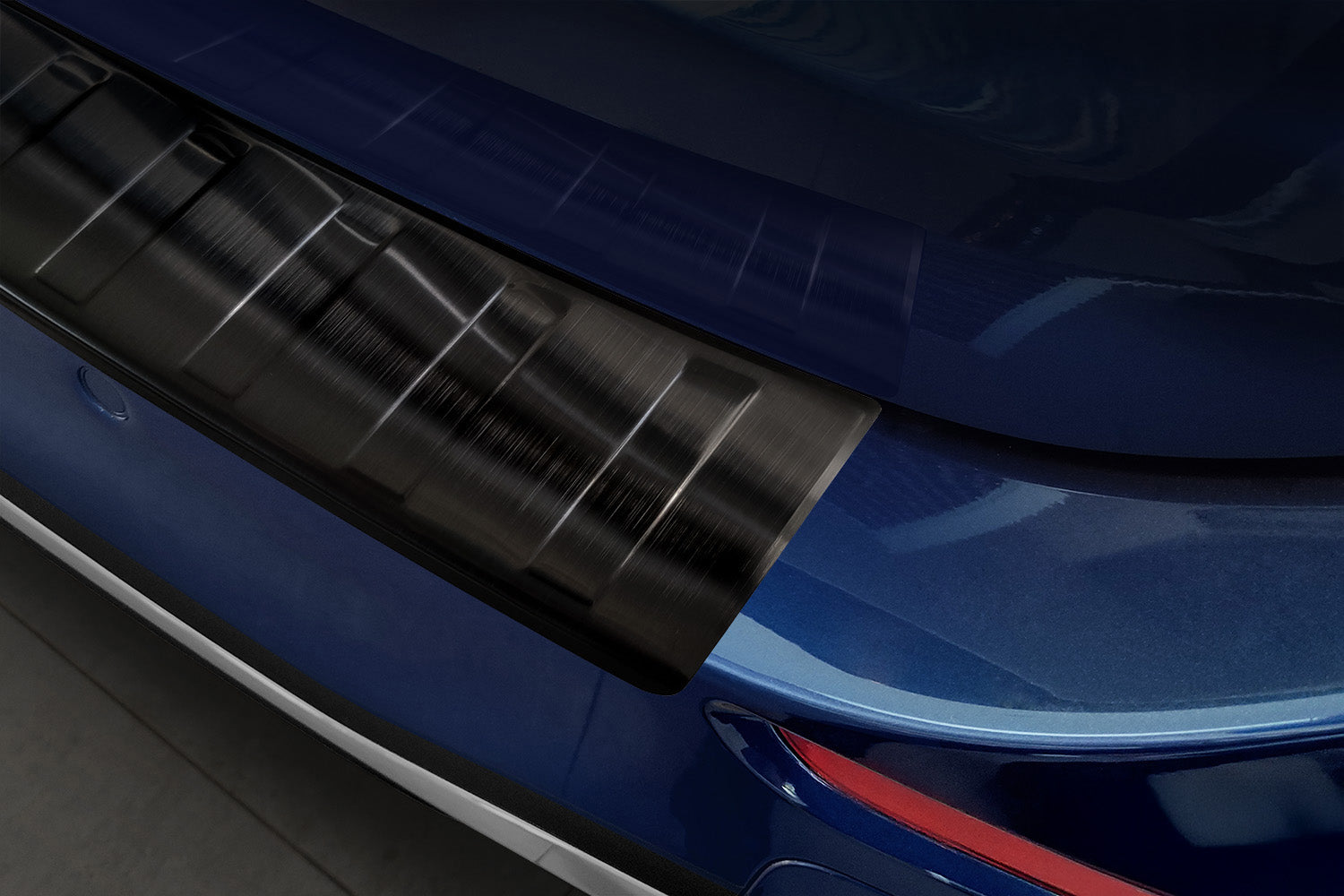 Læssekantbeskytter sort til Mercedes C-Klasse S206 St.car 2021 AMG - Avisa