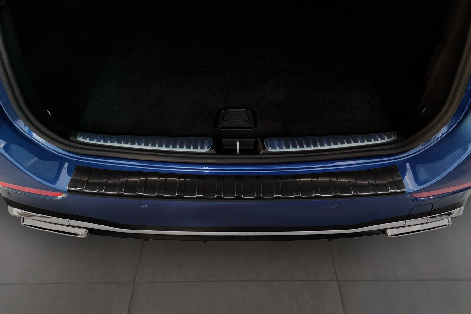 Læssekantbeskytter sort til Mercedes C-Klasse S206 St.car 2021 AMG - Avisa