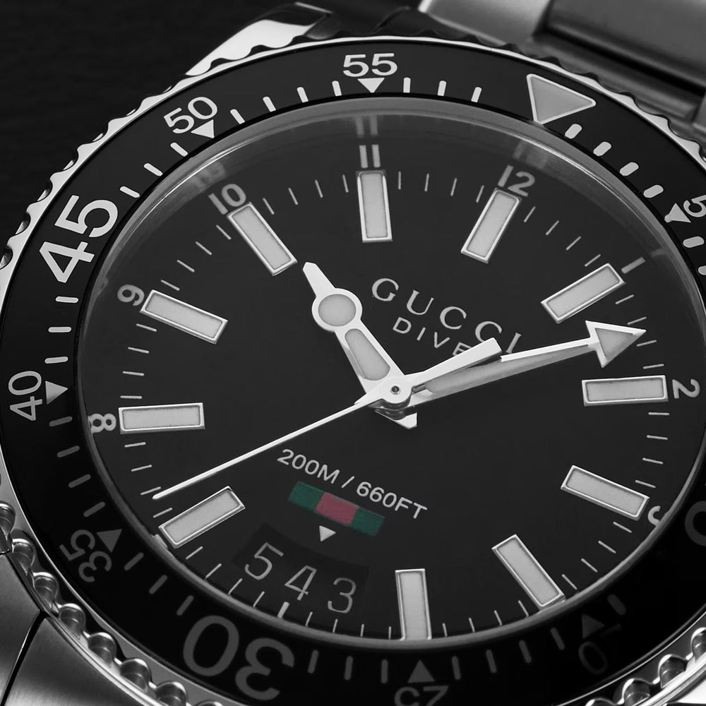 Gucci Dive ur 40mm YA136301A