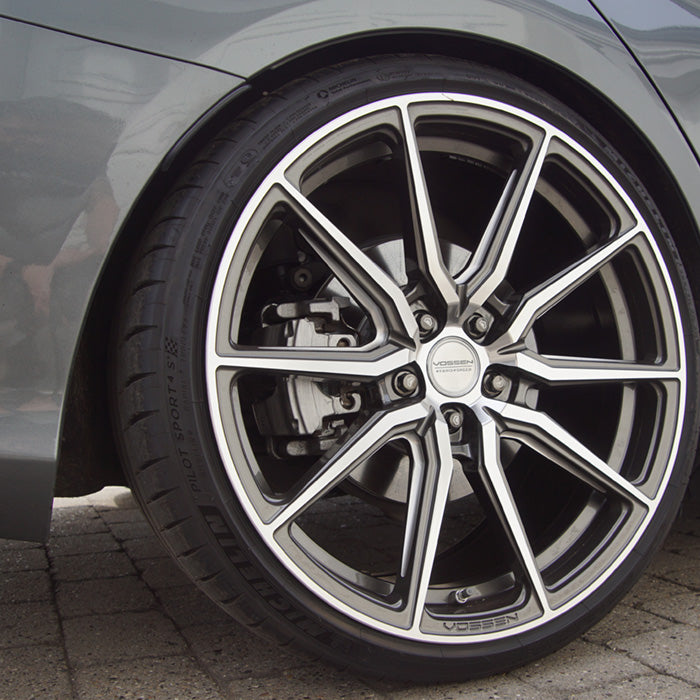 Bremsekaliberlak Stratos Silver Metallic - varmebestandig, inkl. primer til 4 kalibre - Foliatec