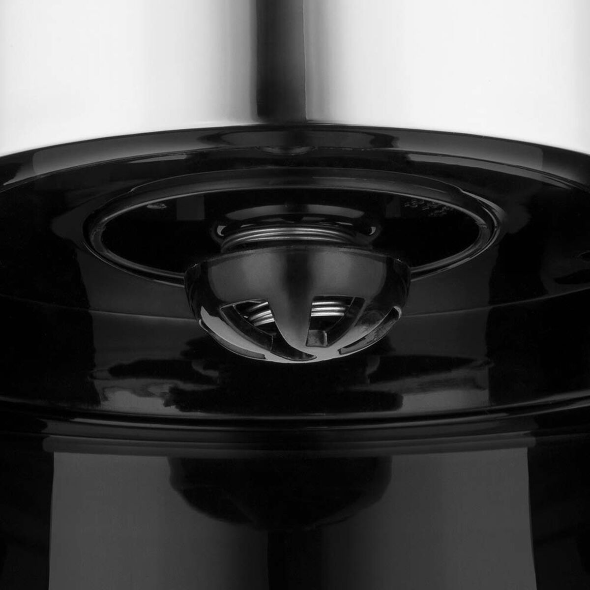 Drip Coffee Machine Russell Hobbs 24033-56 1100 W 15 Skodelice Flødefarvet