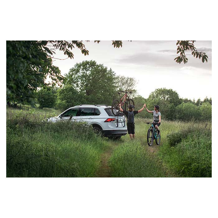 Platform cykelholder til 2 cykler, hævet platform, låsbar - Thule