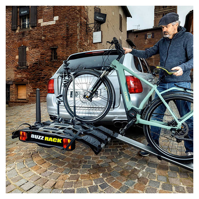 Cykelholder til 3 cykler (op til 2 elcykler, 13-pols) - værktøjsfri, anti-svaj, passer 50 mm anhængertræk - BuzzRack