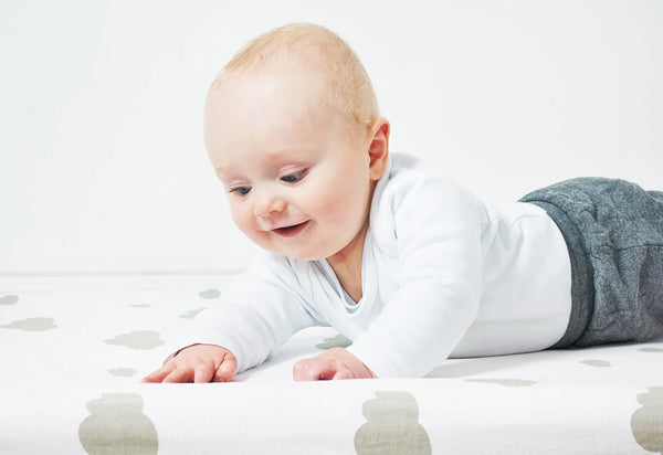 Pinolino Stræklagen Til Baby Og Juniorseng 2 Stk. Jersey – Jersey, Grå Skyer – Børneudstyr - Sove - Sengelinned og himmel