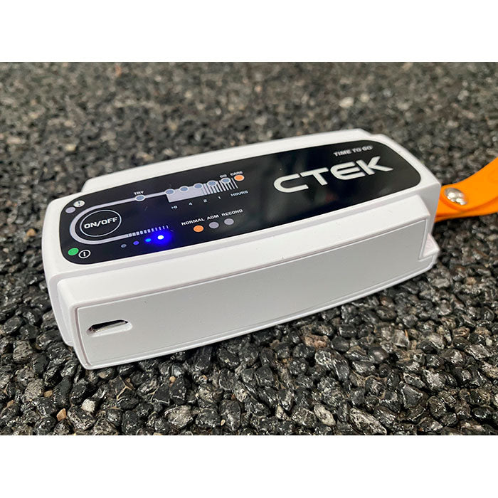 Powerbank 5000 mAh - bærbar oplader til smartphone og tablet, hvid/orange, 5V/2.1A CTEK