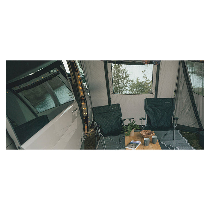 Kompakt genopladelig lygte med 10 m udtrækbar lyskæde - Outwell