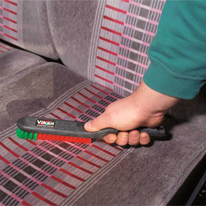 Interiørkost stive polyesterhår 33 cm vinklet skaft - Vikan