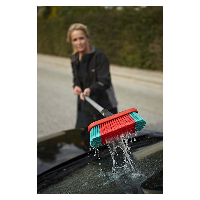 Vaskebørste med vandgennemløb 25 cm, skråbørster og gummikant - Vikan