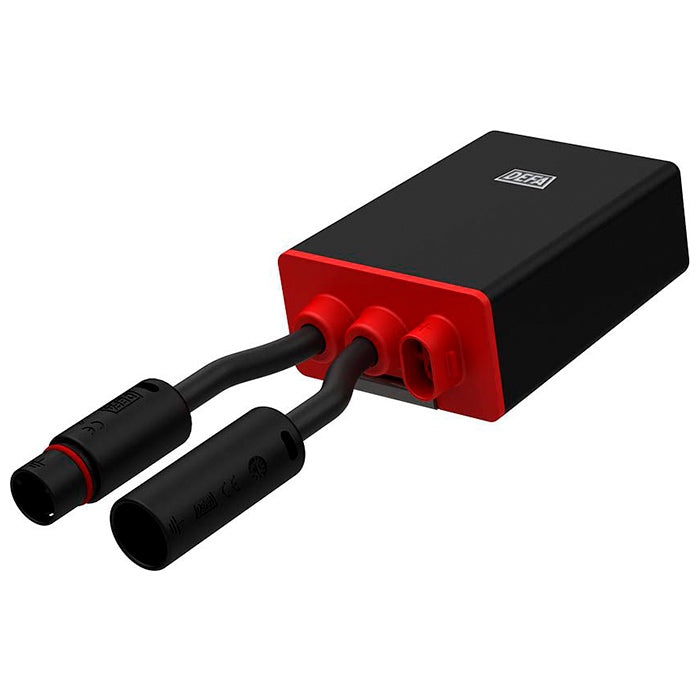 Vedligeholdelseslader 12V 5A til moderne batterier, kompakt med fleksible kabler - DEFA