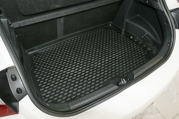 Bagagerumsbakke Hyundai i30 5D (2012-) - skræddersyet, antiskrid, kemikalie- og UV-resistent - TrunkLine