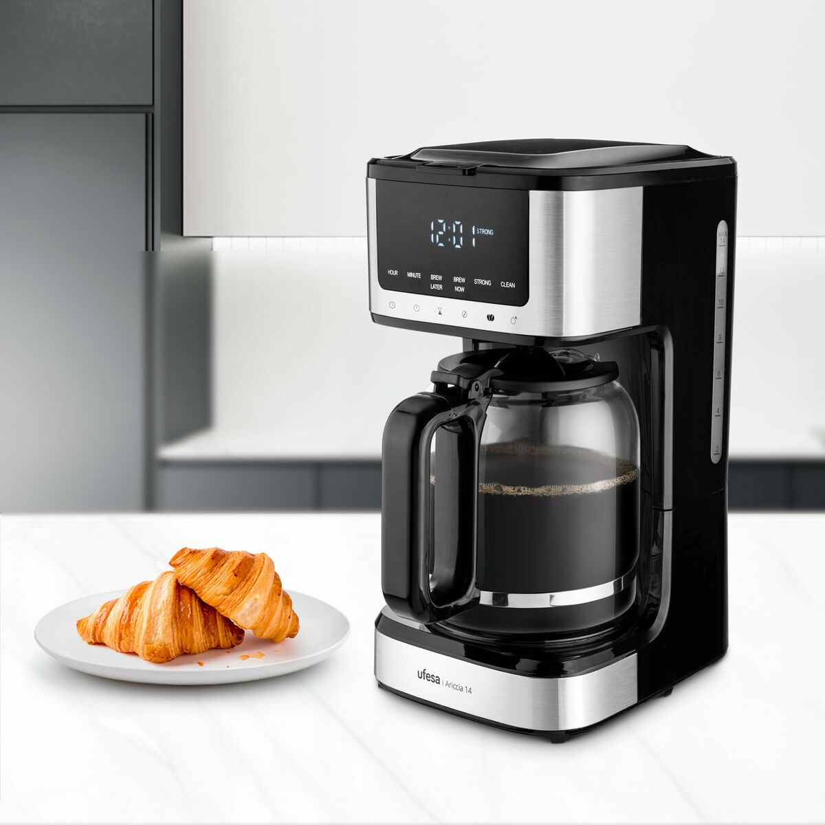 Drip Coffee Machine UFESA 71606101 Sort