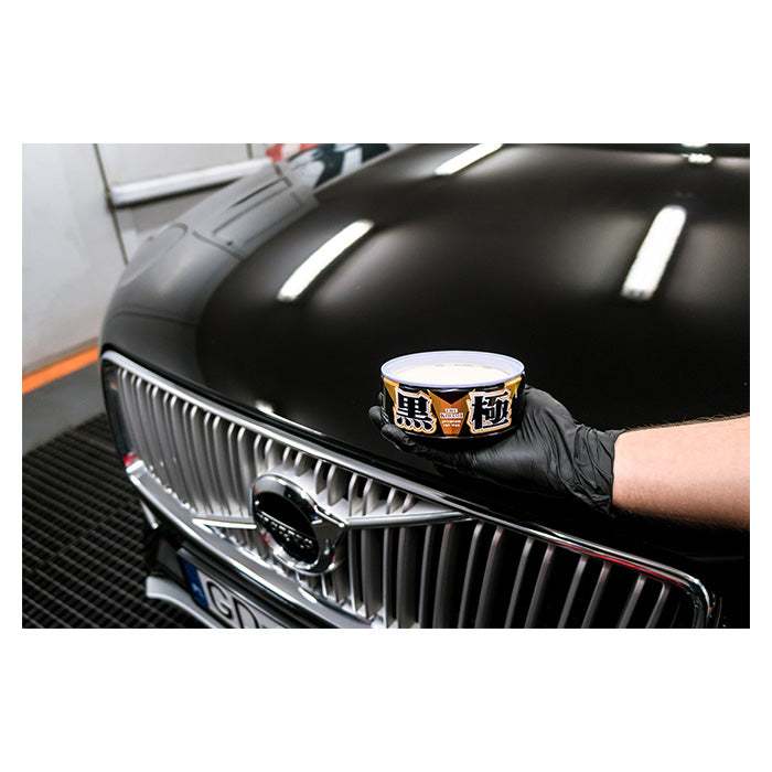 Bilvoks til mørke biler - Extreme Gloss Black Hard Wax 200 g, Soft99