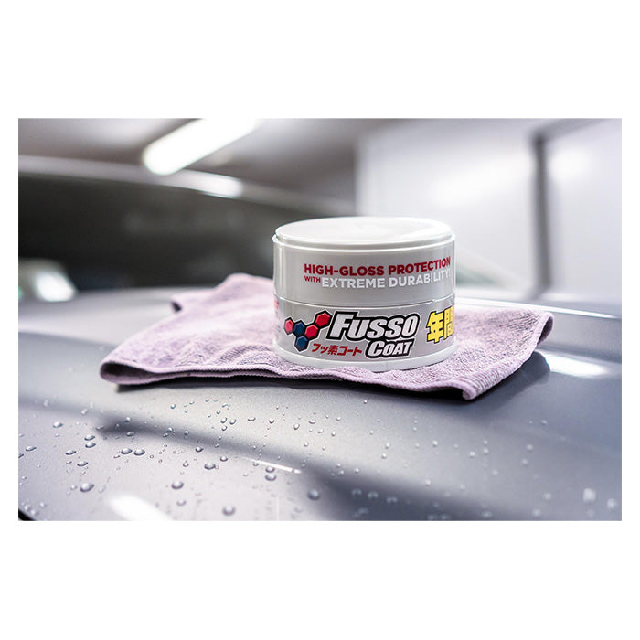 Holdbar bilvoks Light (PTFE) - 12 måneders hydrofob beskyttelse, 200 g · Soft99