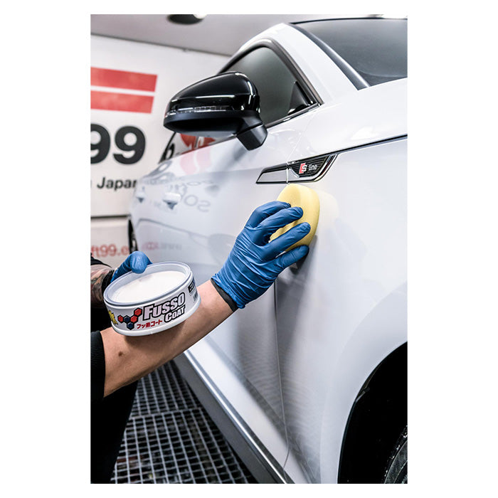 Holdbar bilvoks Light (PTFE) - 12 måneders hydrofob beskyttelse, 200 g · Soft99