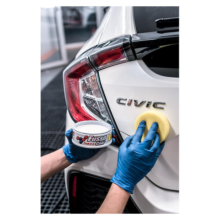 Holdbar bilvoks Light (PTFE) - 12 måneders hydrofob beskyttelse, 200 g · Soft99