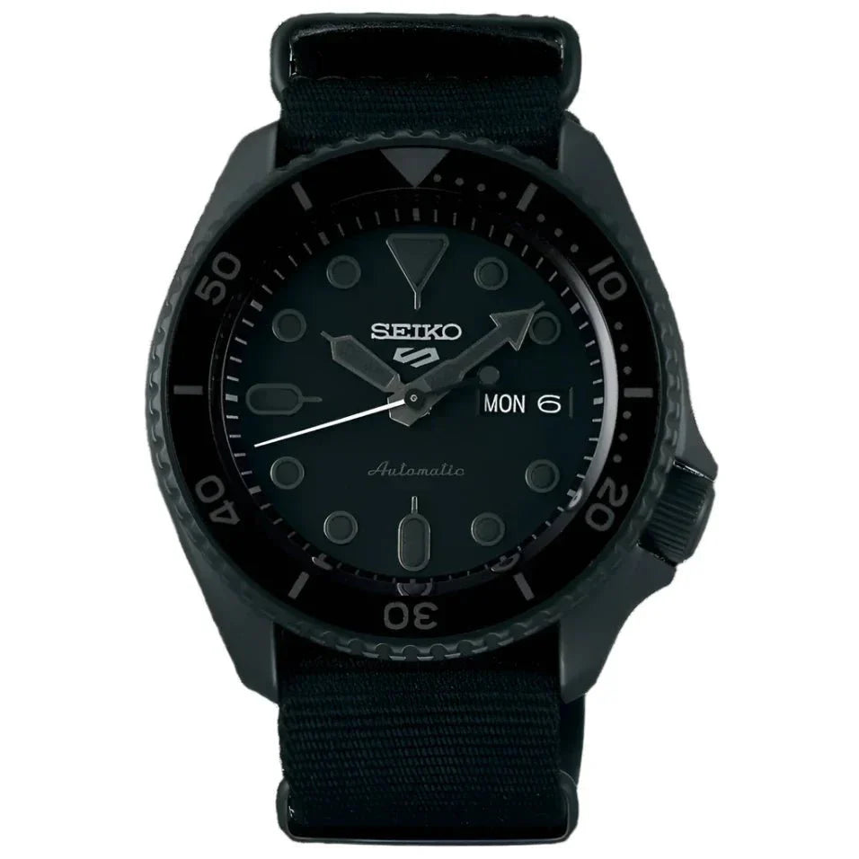 Seiko 5 Sports Automatic sort herreur SRPD79K1