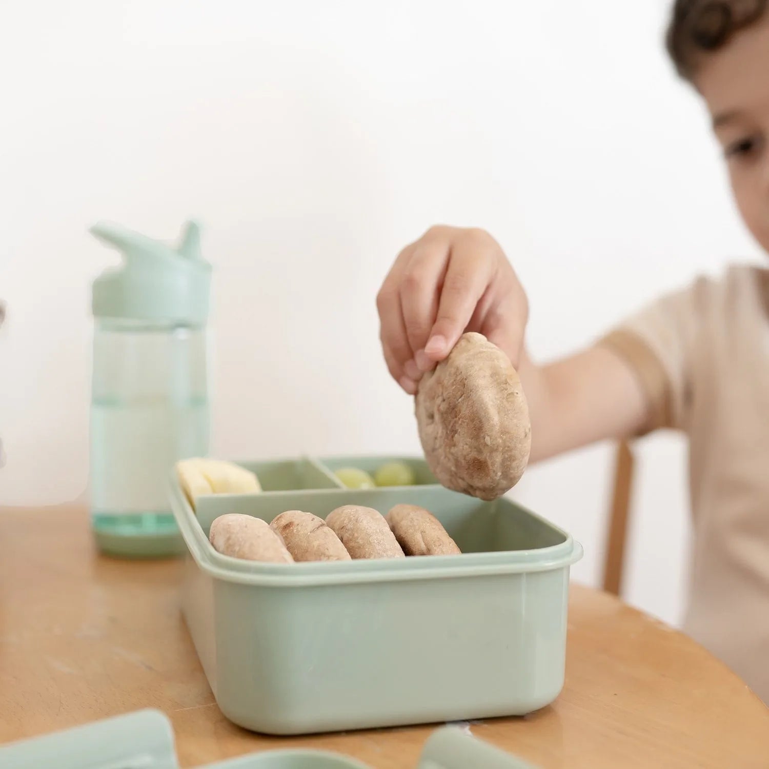 Madkasse opdelt i 3 rum lækagesikker grøn – 3 Sprouts