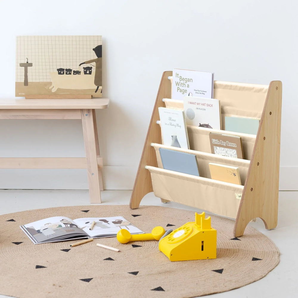 Bogreol Træ – Beige – 3 Sprouts