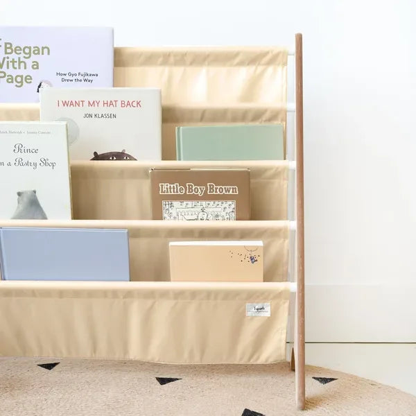 Bogreol Træ – Beige – 3 Sprouts