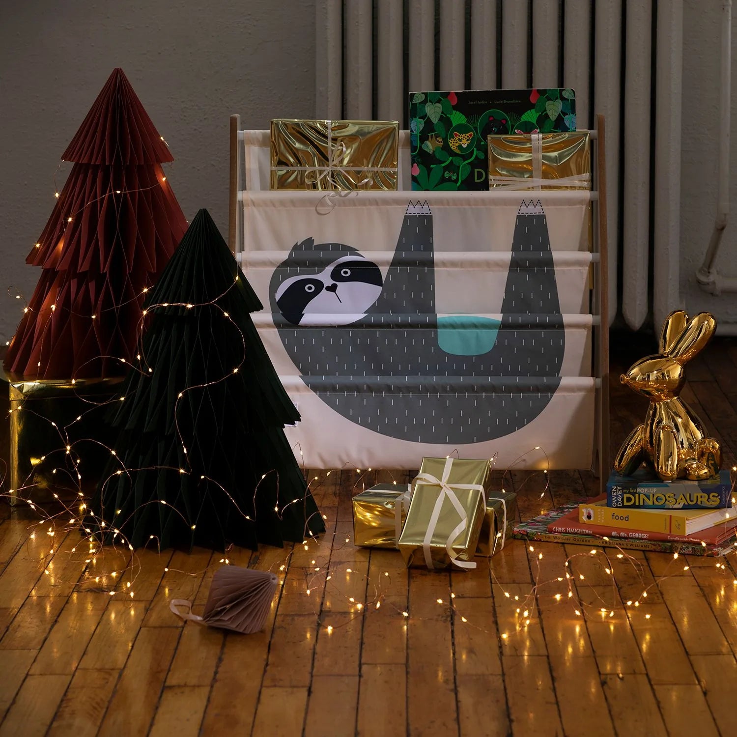 Bogreol dovendyr design til børneværelse 61x62x25 cm – 3 Sprouts