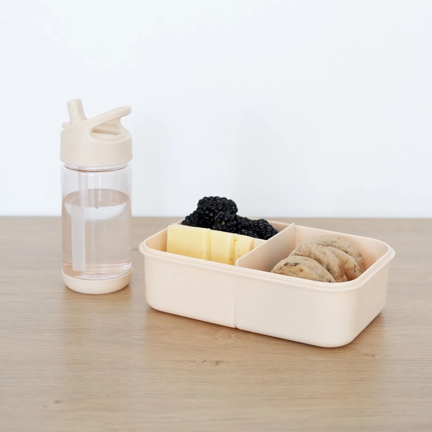 Drikkedunk 0,35 l sand med sugerør, BPA-fri Tritan – 3 Sprouts