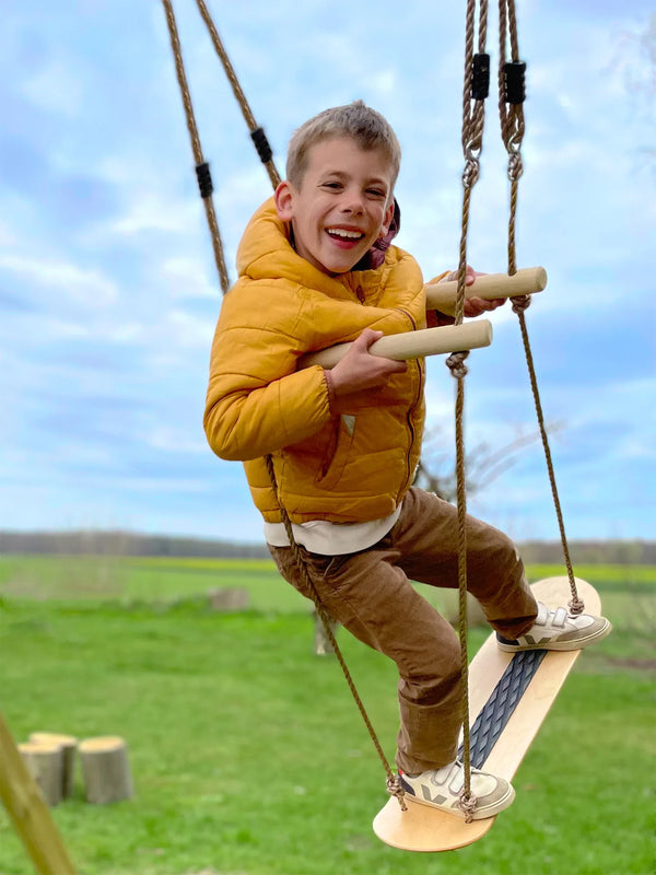 Skateboard Gynge Træ – small foot