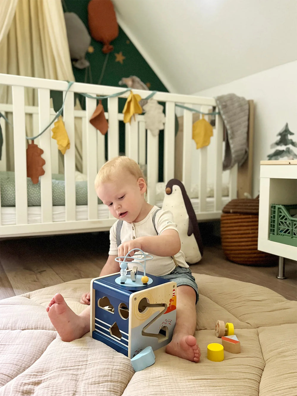 Aktivitetsterning Træ – Det store ocean – small foot