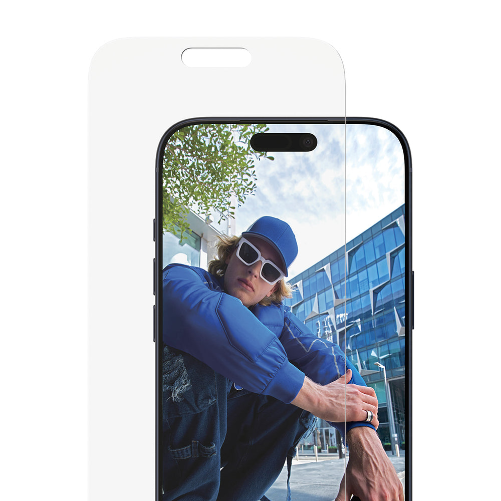 PanzerGlass® Screen Protector iPhone 2025 6.9 Pro, Classic Fit w. EasyAligner