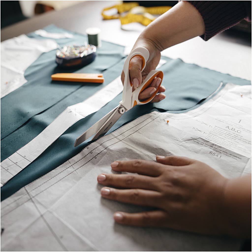 Fiskars Fabric RazorEdge Softgrip®, L: 23 cm, 1 stk.