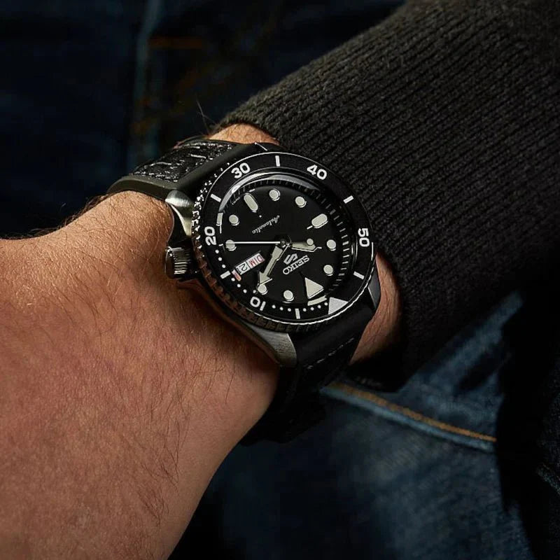 Seiko 5 Sports Automatic sort herreur SRPD65K3