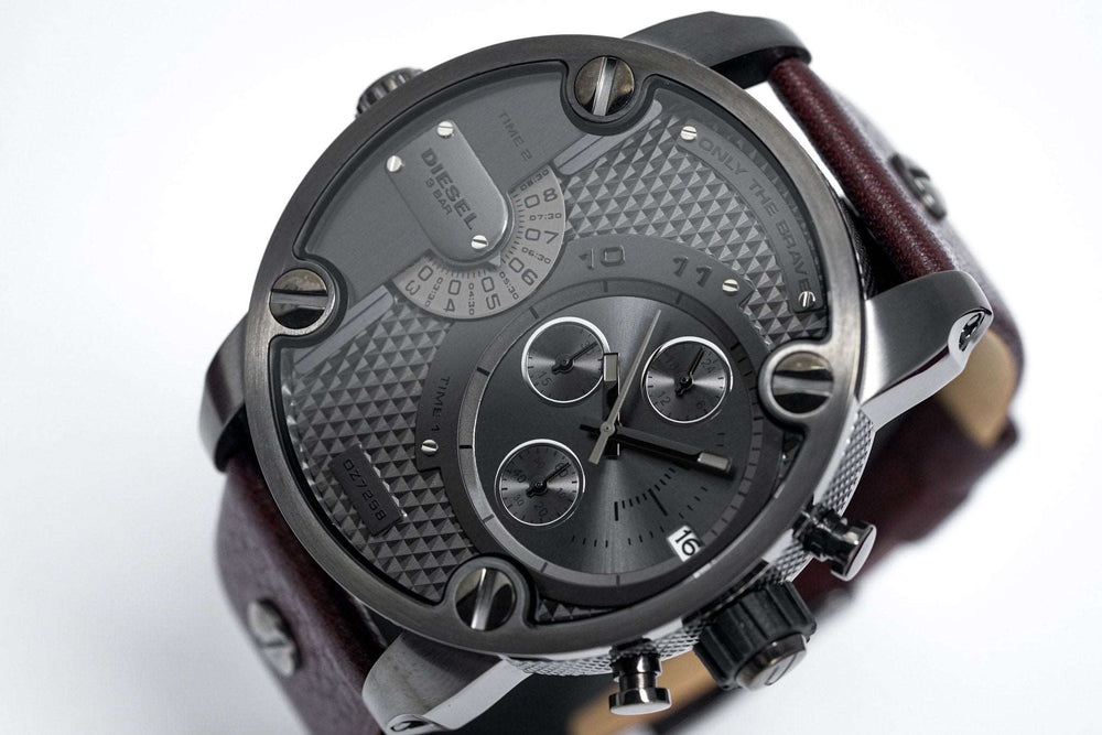 Diesel Dz7258 Men S Chronograph Little Daddy Gun Metal brunt ur
