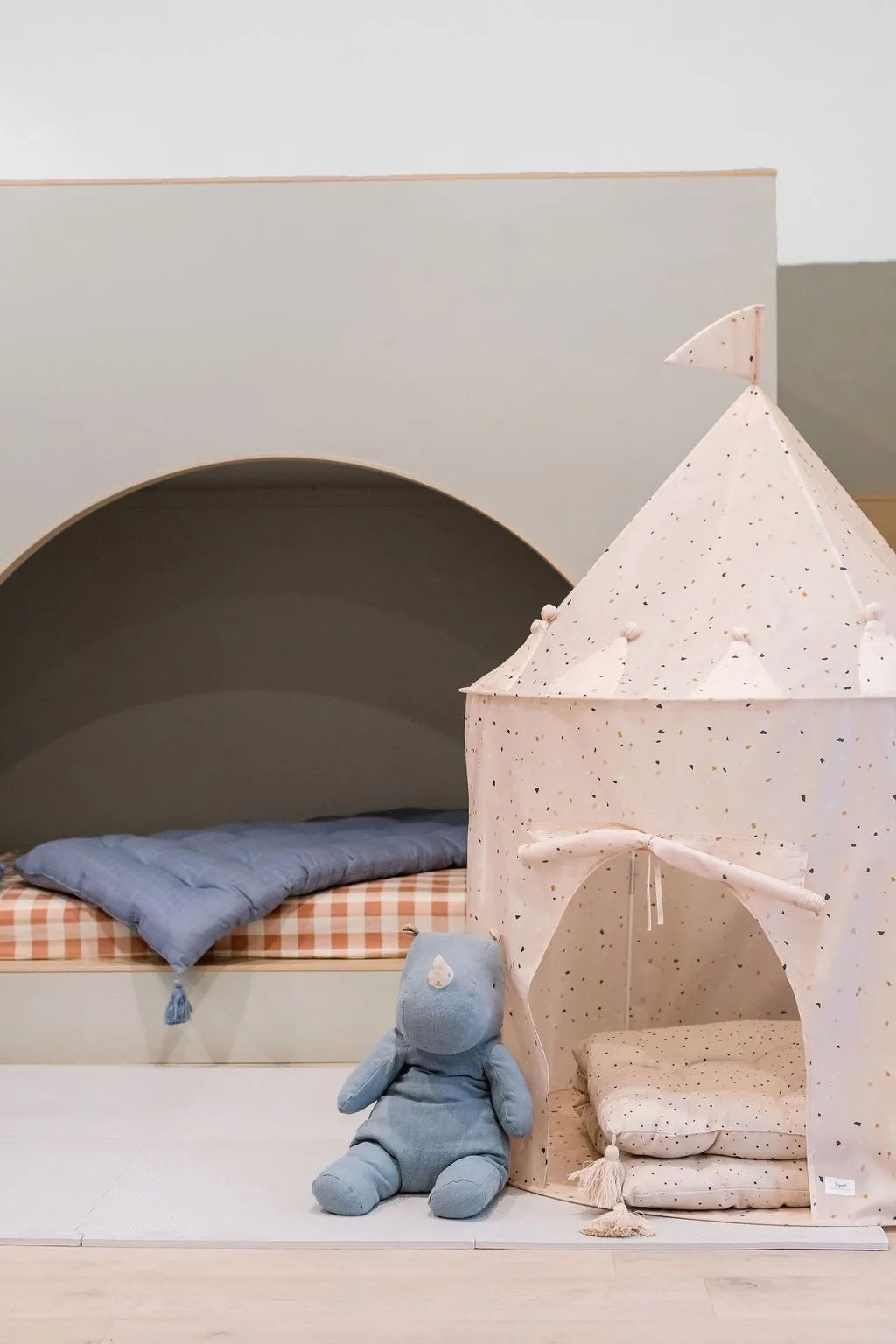 3 Sprouts Legetelt, Terrazzo/Mandel
