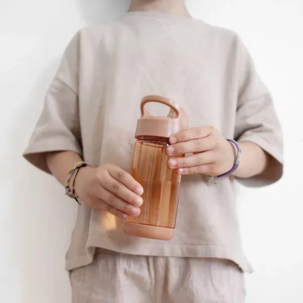 Drikkedunk 0,35 l med sugerør, Tritan rust — 3 Sprouts