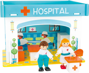 Temaleg Træ – Hospital med Tilbehør – small foot