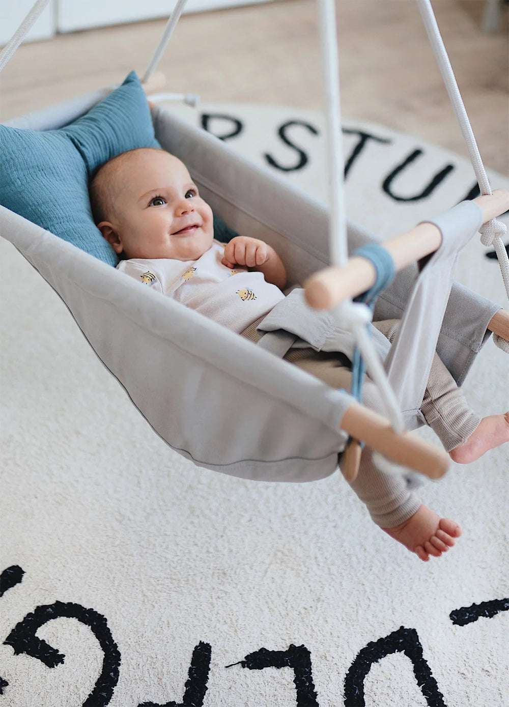 Babygynge Med Pude Træ – Seaside – small foot